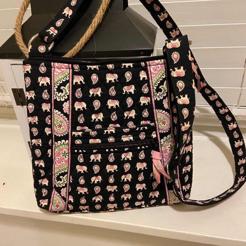 Vera Bradley pink elephants hipster crossbody bag EUC.